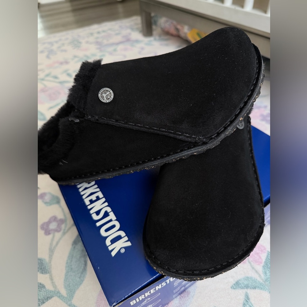 Birkenstock Adults Zermat premium suede Shearling Black Slippers EU 42. US 9